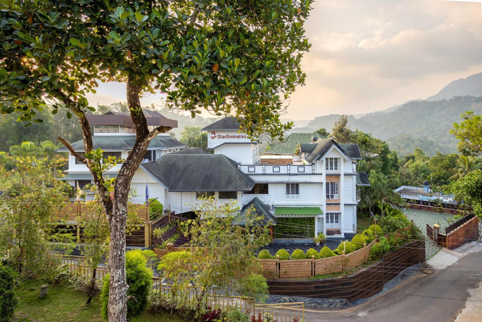 Star Emirates Luxury Resort And Spa, Munnar Anachal Exterior foto